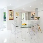 Welcome To Port - Ac, Garden, Port 2 Min Walk Nice