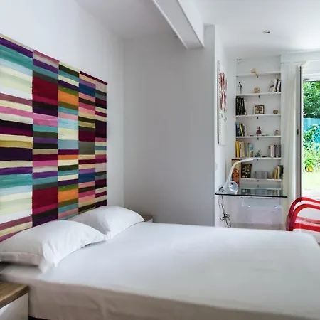 Welcome To Port - Ac, Garden, Port 2 Min Walk * Nice
